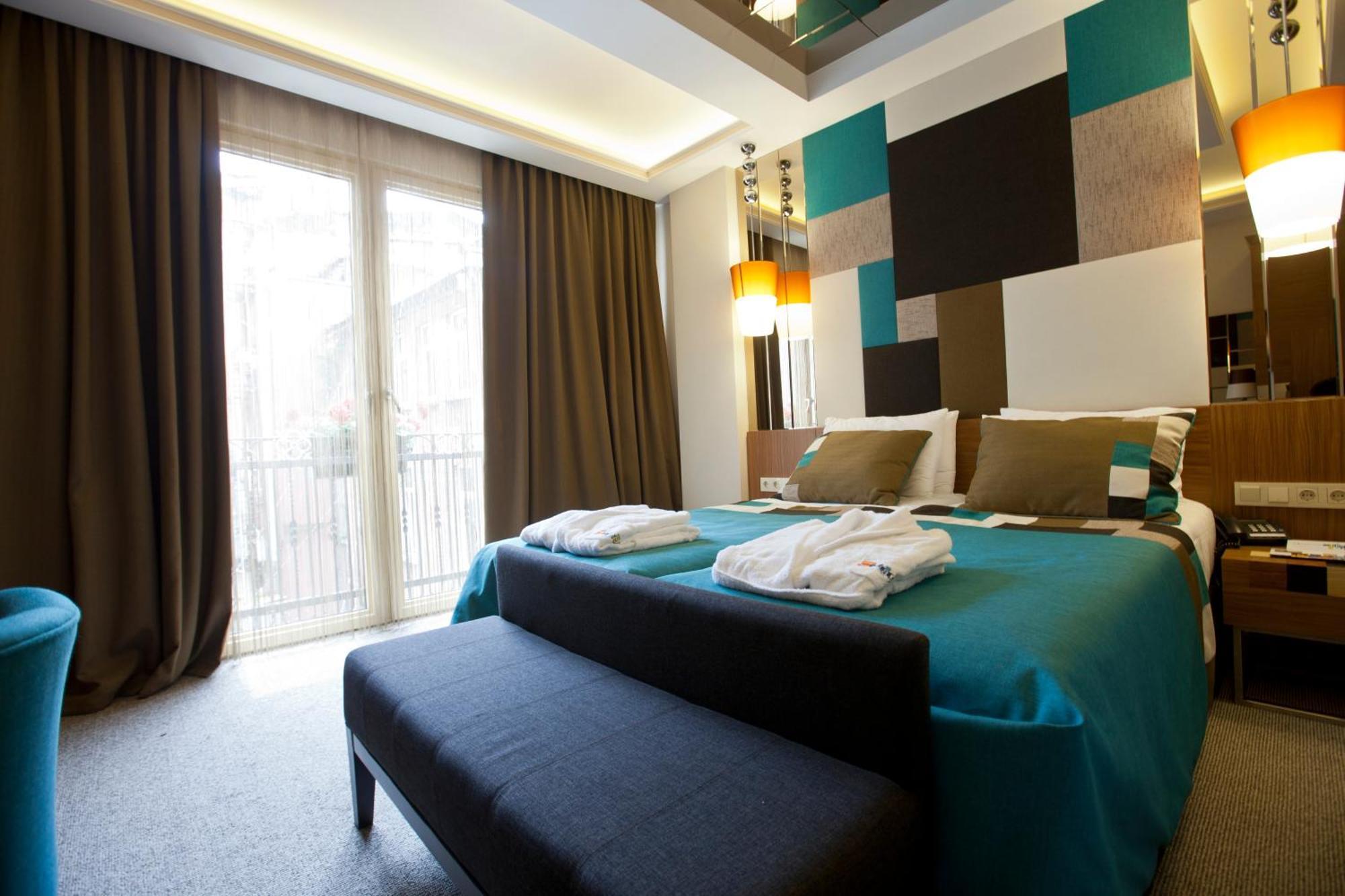 Collage Taksim Hotel — Photos 1